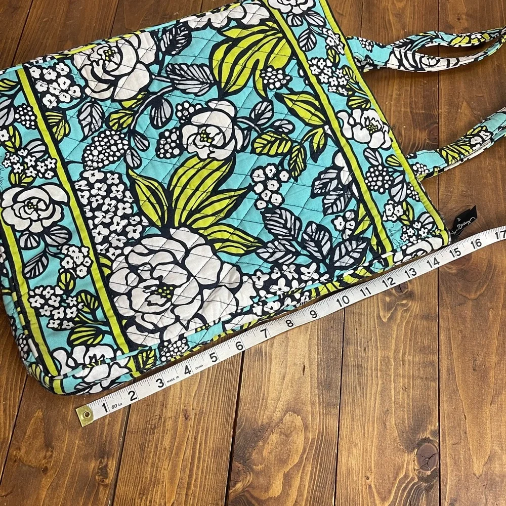 Vera Bradley Laptop travel tote in island blooms